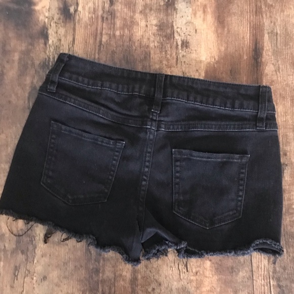 3 pairs of shorts - Picture 6 of 8